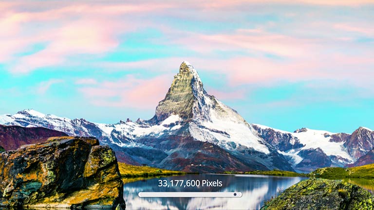 مشهد لجبل يُظهر التحسن في جودة الصورة مع زيادة عدد وحدات البكسل إلى 33177600 مع دقة 8K (تشغيل الفيديو).