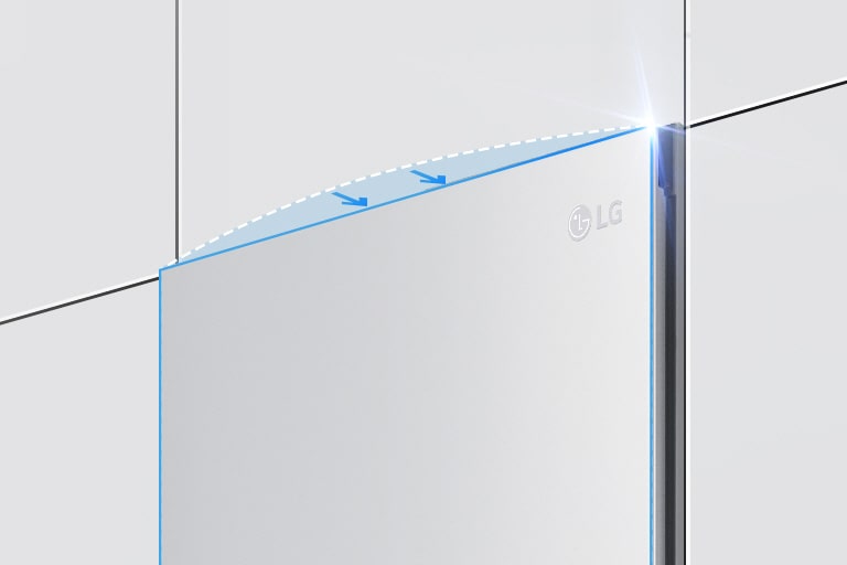 يظهر الجزء العلوي من الثلاجة بزاوية مع وجود سهمين متجهين نحو الجدار عند الحافة العلوية لتوضيح الانسجام مع الخزانات المحيطة.