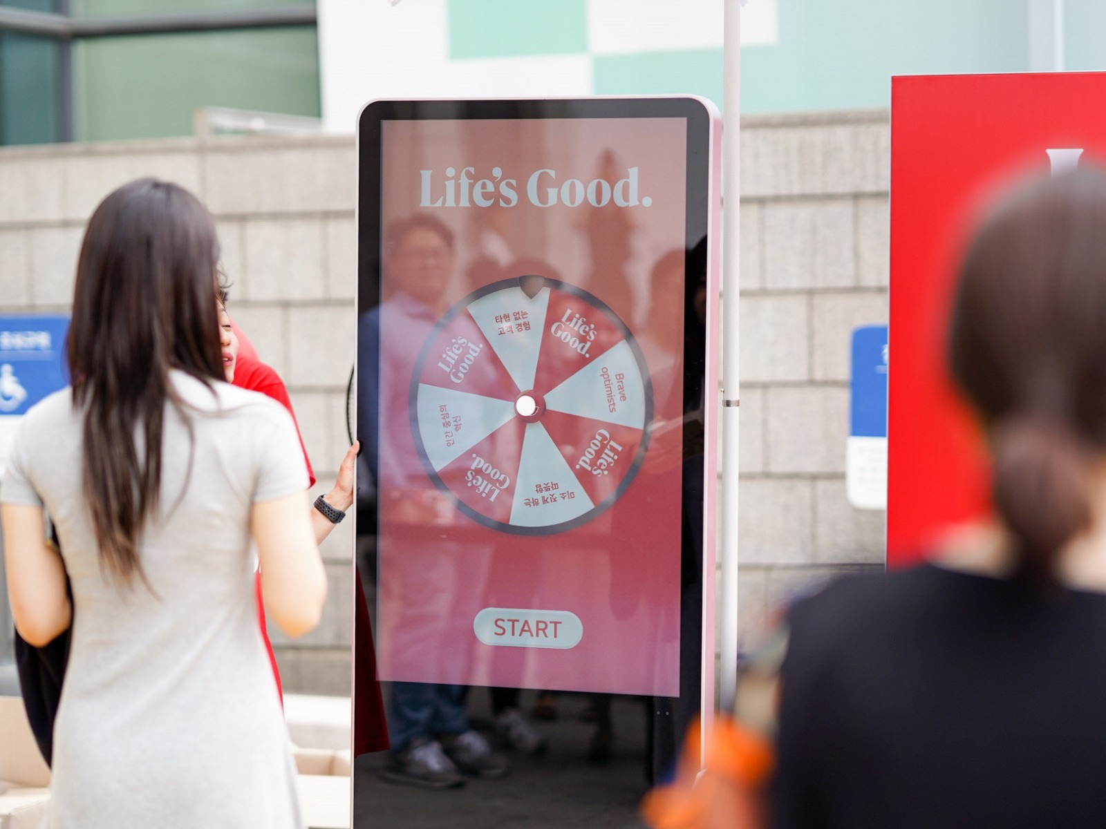 LG-Life_s-Good-02