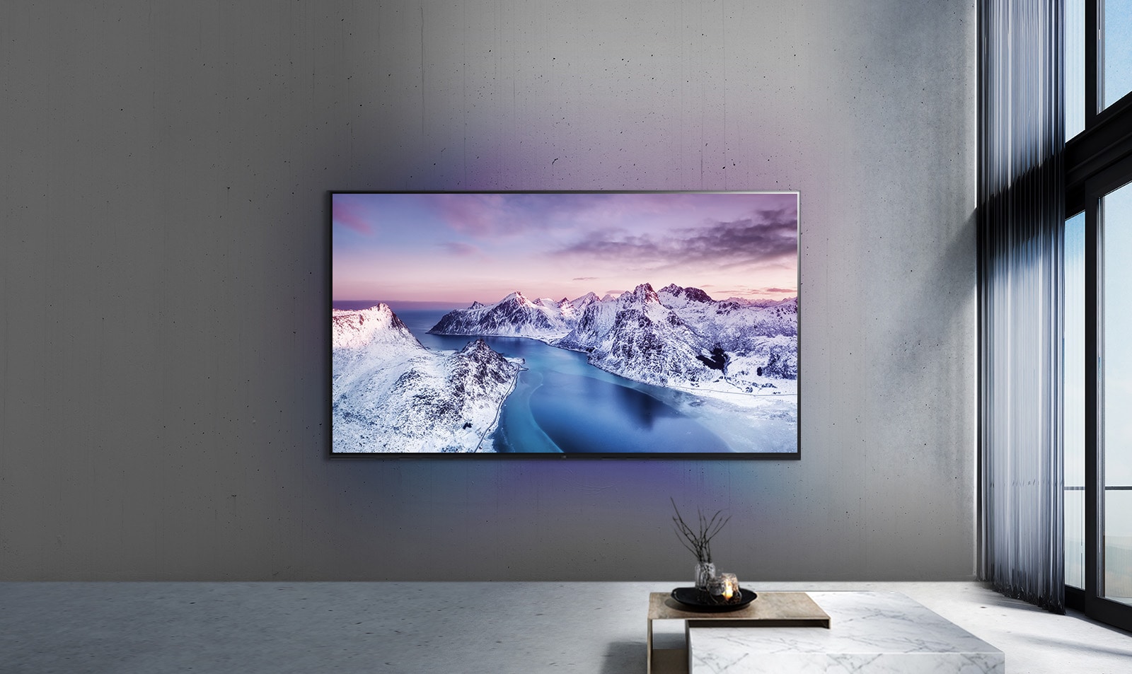 tv-uhd-02-ultra-large-screen-desktop
